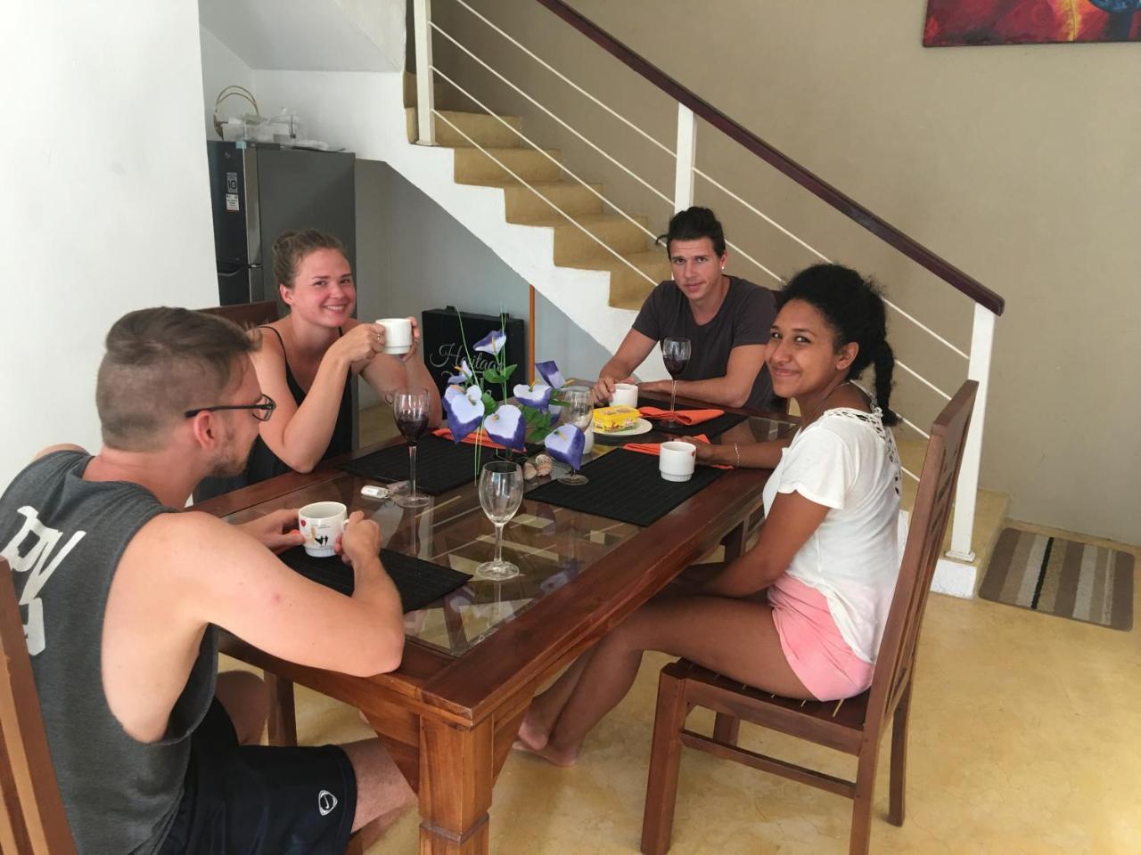 Like Mike Tourist Guest House & Restaurant Νεγκόμπο Εξωτερικό φωτογραφία