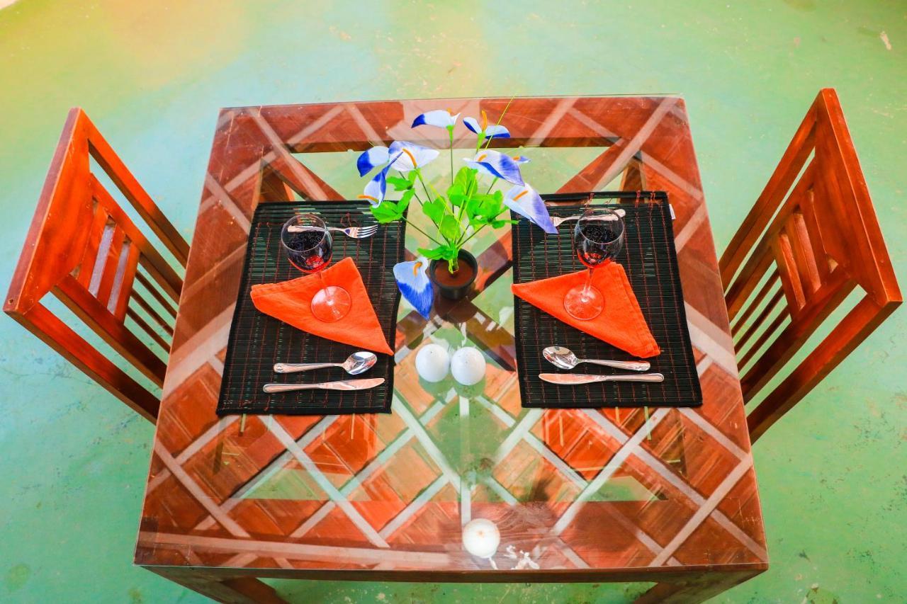 Like Mike Tourist Guest House & Restaurant Νεγκόμπο Εξωτερικό φωτογραφία