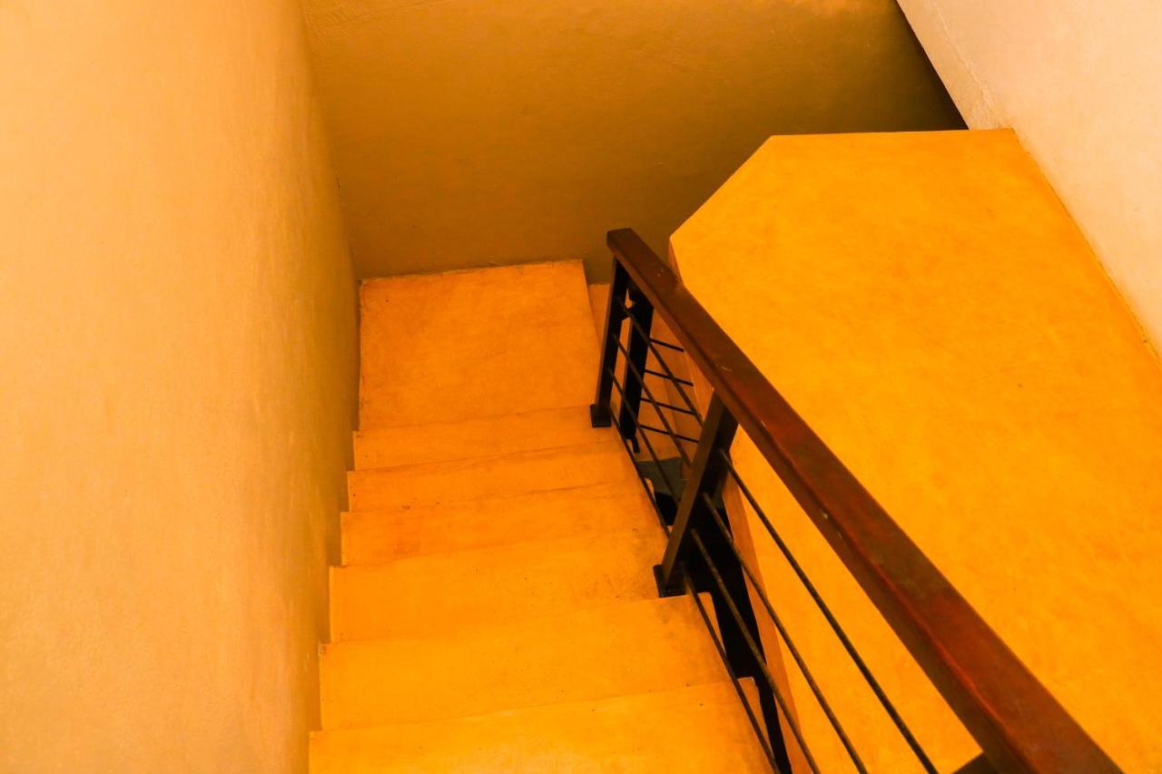 Like Mike Tourist Guest House & Restaurant Νεγκόμπο Εξωτερικό φωτογραφία